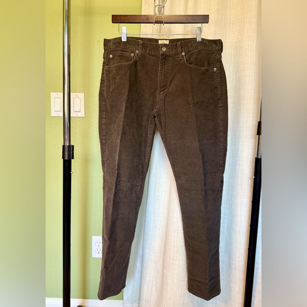 🦋JCREW NWOT Men's 770 brown corduroy pants. Size 34/30. MPANTS03.